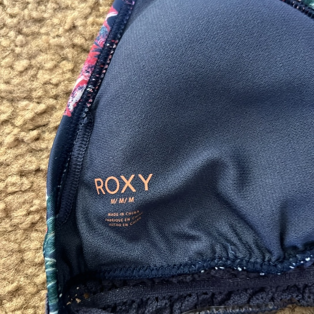 Roxy bikini top:M bottom:S - Picture 4 of 6